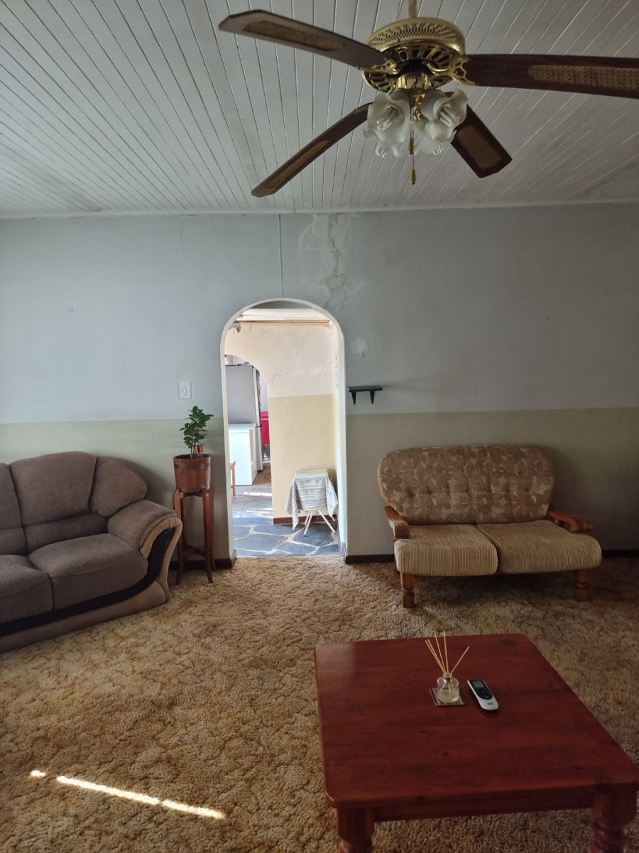 To Let 4 Bedroom Property for Rent in Schoemansville North West